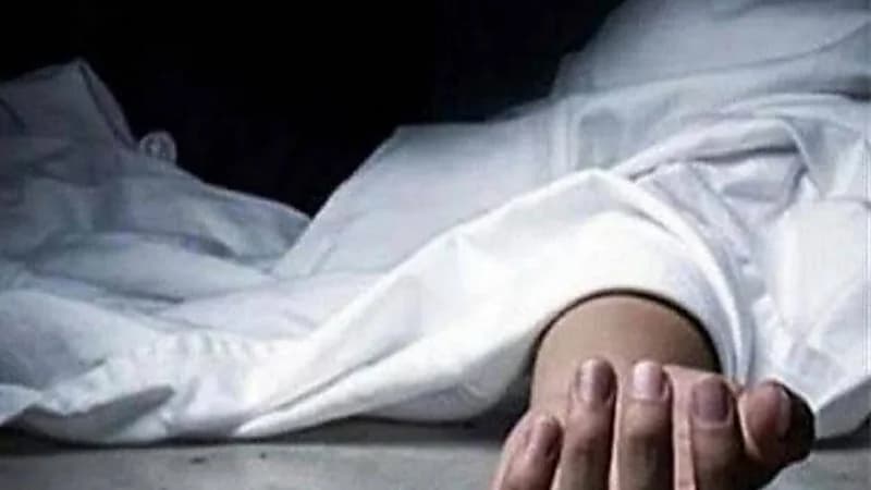 رجل يدهس زوجته حتى الموت ويفر هاربا