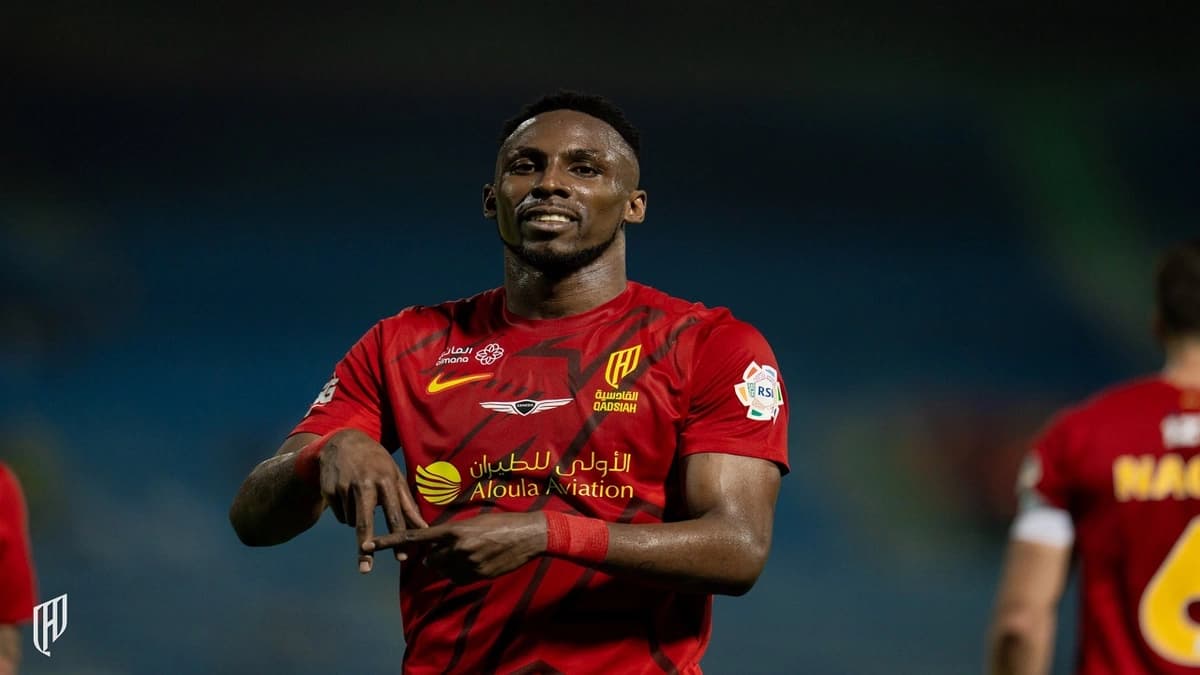 كيينونيس يبتعد عن القادسية لمدة شهر