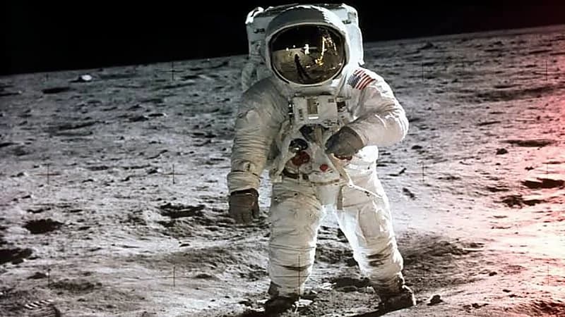 الكشف عما يحدث لجسم الإنسان عندما يموت في الفضاء