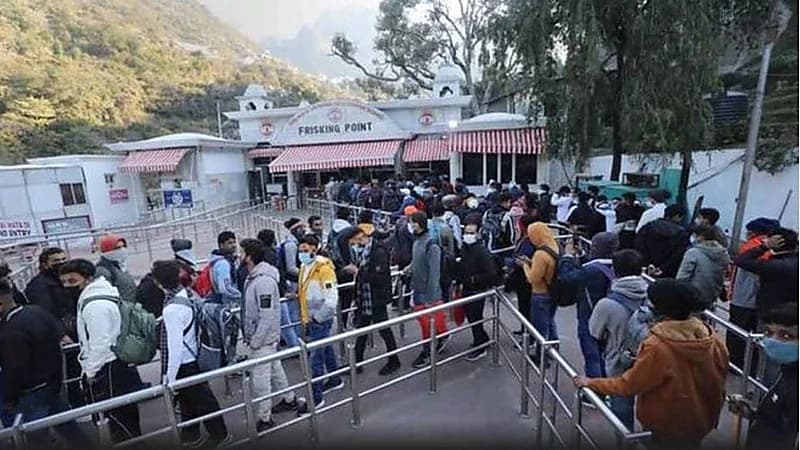 مصرع 12 شخص إثر تدافع بضريح ديني في الهند