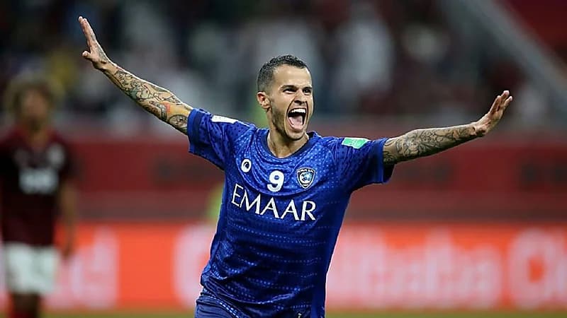 جيوفينكو يواجهة أزمة بعد رحيله عن الهلال