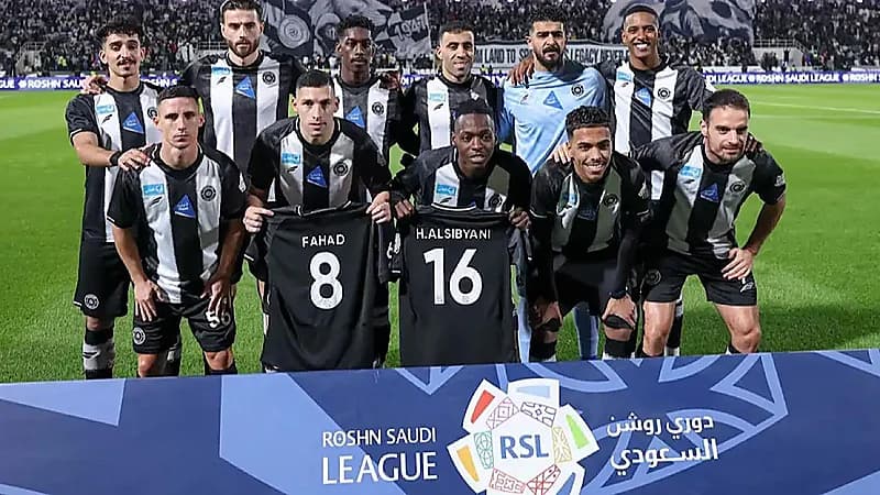 الشباب يرد على قرار الفيفا بمنعه من التسجيل