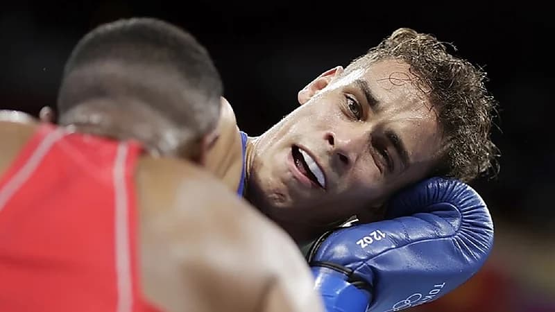 ملاكم مغربي "يعض" منافسه في أولمبياد طوكيو