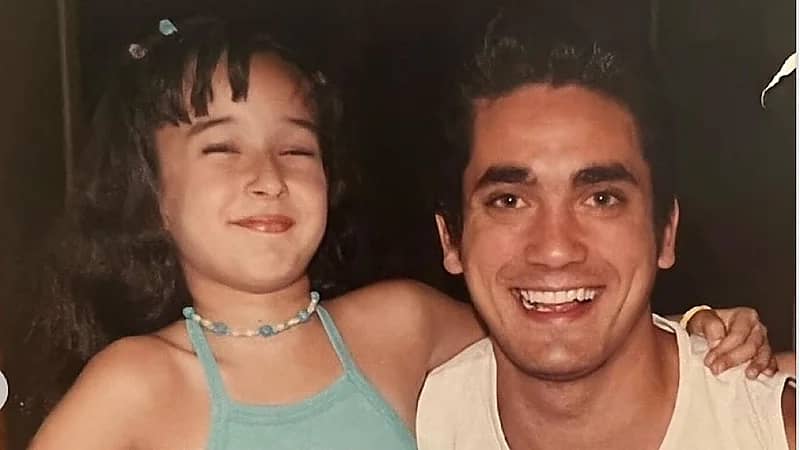 أمير كرارة يهدد هنا الزاهد بصورة فتبادر هي بنشرها