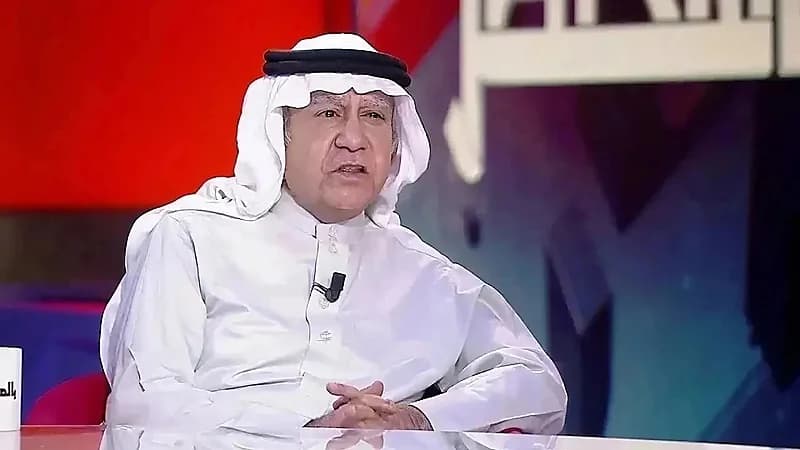 الحمد: قد لا يحسن السعودي ارتداء بدلة لكنه يجيد التعامل مع تقنية العصر