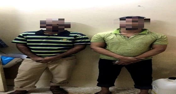 ضبط موقعا لتزوير المطبوعات والعلامات التجارية بالرياض