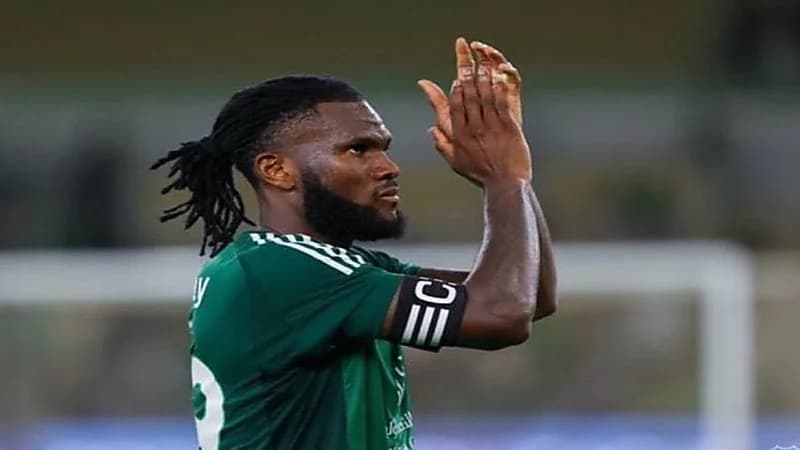 الأهلي ينتظر حسم قرار بيع عقد كيسيه