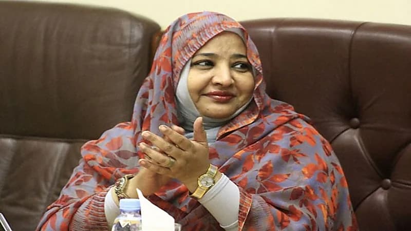 ملاحقة زوجة البشير بتهمة "الثراء الحرام"