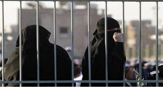 مواطن يدخل في نوبة بكاء بسبب ابنته ويطالب بسجنها مدى الحياة