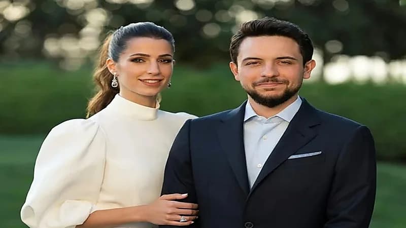 الإطلالة الأولى للأميرة رجوة مع الأسرة المالكة