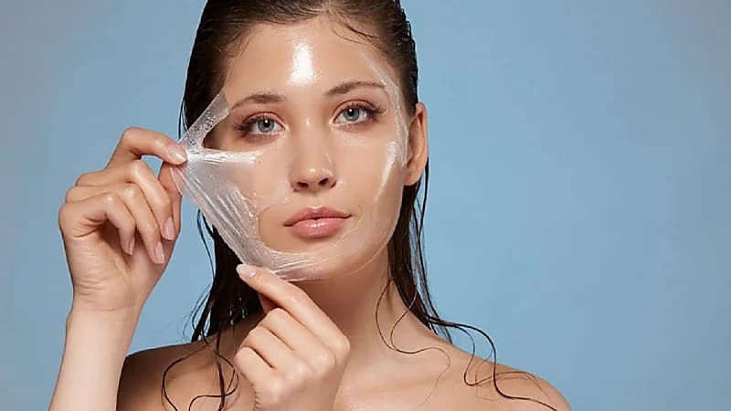 فوائد التقشير البارد للبشرة والآثار الجانبية له