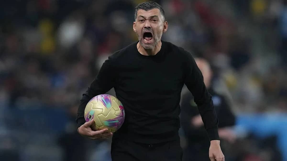 جستنية يعلق على غياب كونسيساو عن المؤتمر الصحفي: مايحدث إعلامياً فوضى خلاقة