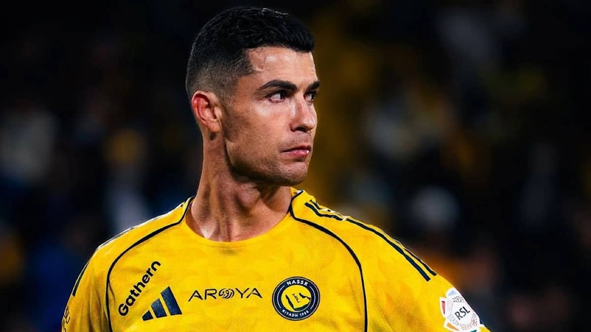 مصادر: رونالدو مستاء من معاملة صندوق الاستثمارات للنصر