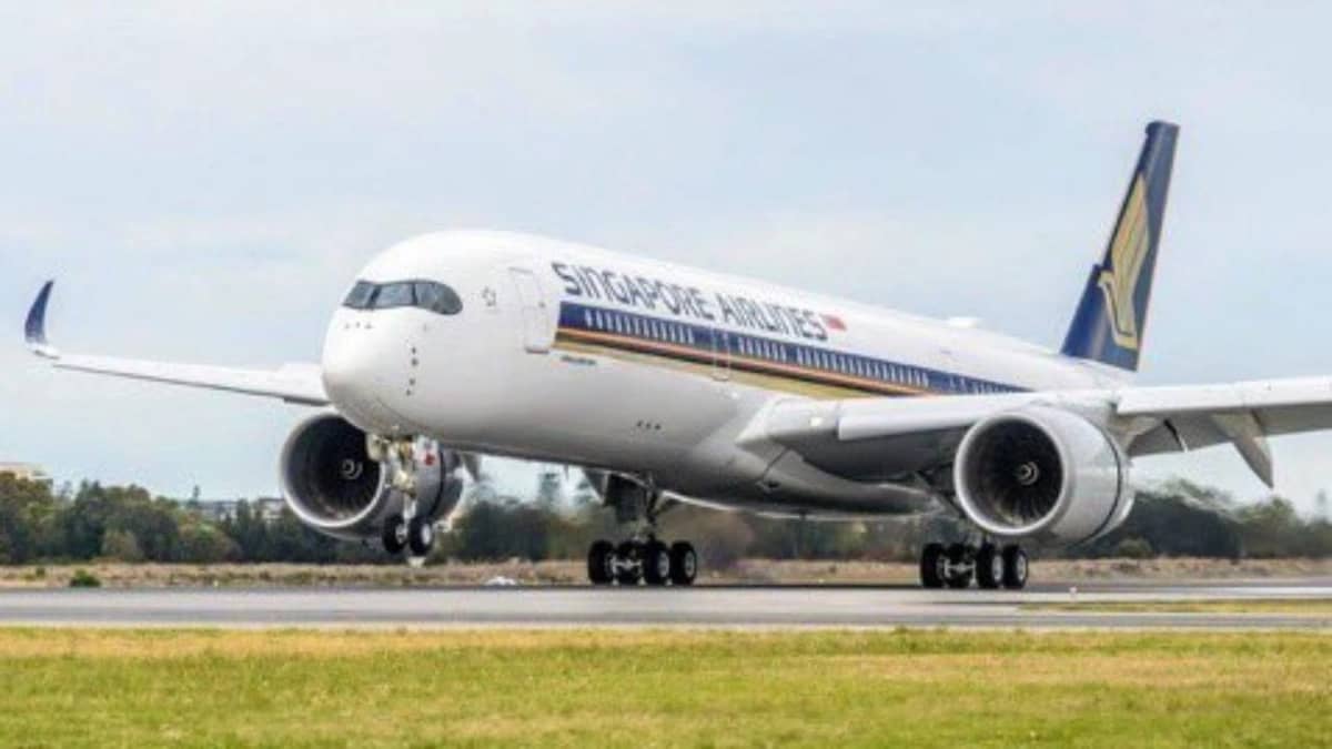 بعد أكثر من عقد.. الخطوط السنغافورية تستأنف رحلاتها إلى الرياض