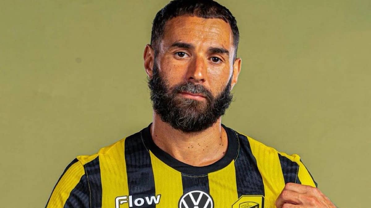 تطورات مثيرة في ملف بنزيما مع الاتحاد