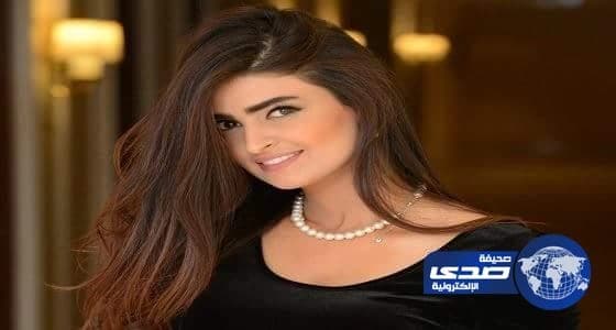 بالصورة ..علا الفارس على فراش المرض برفقة شقيقها