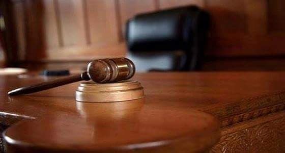 جزائية جدة تعاقب فتاة ووالدتها بالسجن والجلد لاحتيالهما على محل مجوهرات
