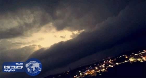 مدني الباحة يُنبه من سحب رعدية ممطرة مصحوبة برياح نشطة